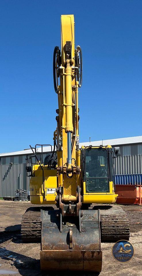 2020 Komatsu PC238USLC-11 excavator