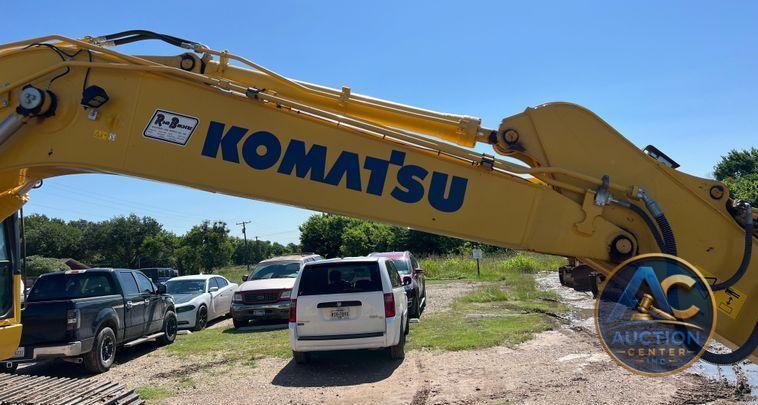 2020 Komatsu PC238USLC-11 excavator