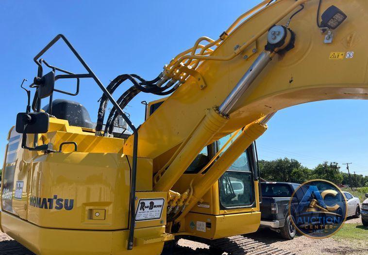 2020 Komatsu PC238USLC-11 excavator
