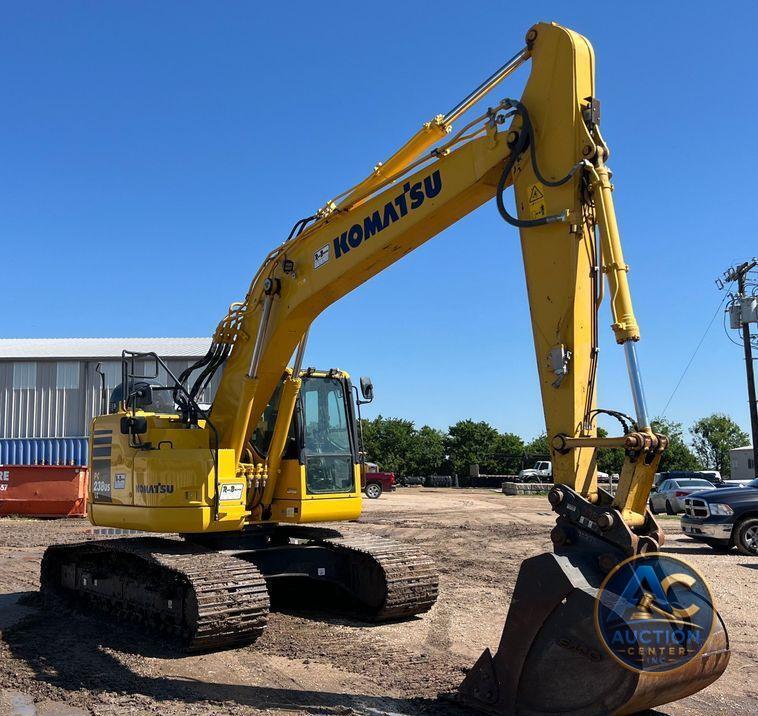 2020 Komatsu PC238USLC-11 excavator