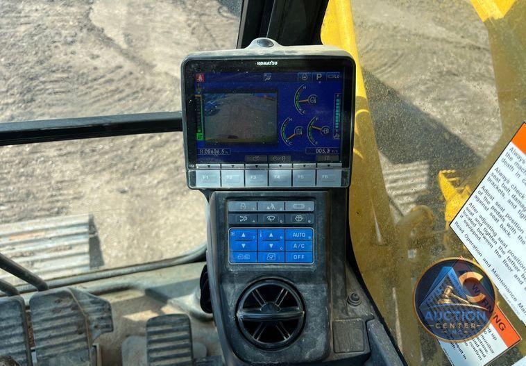 2020 Komatsu PC238USLC-11 excavator