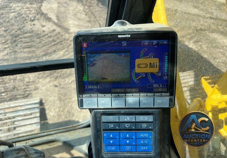 2020 Komatsu PC238USLC-11 excavator