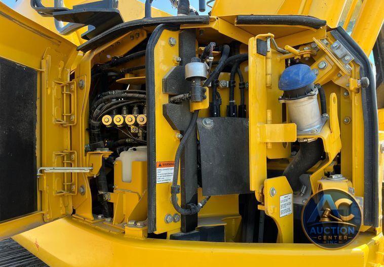 2020 Komatsu PC238USLC-11 excavator