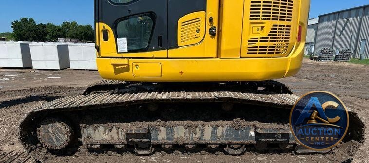 2020 Komatsu PC238USLC-11 excavator