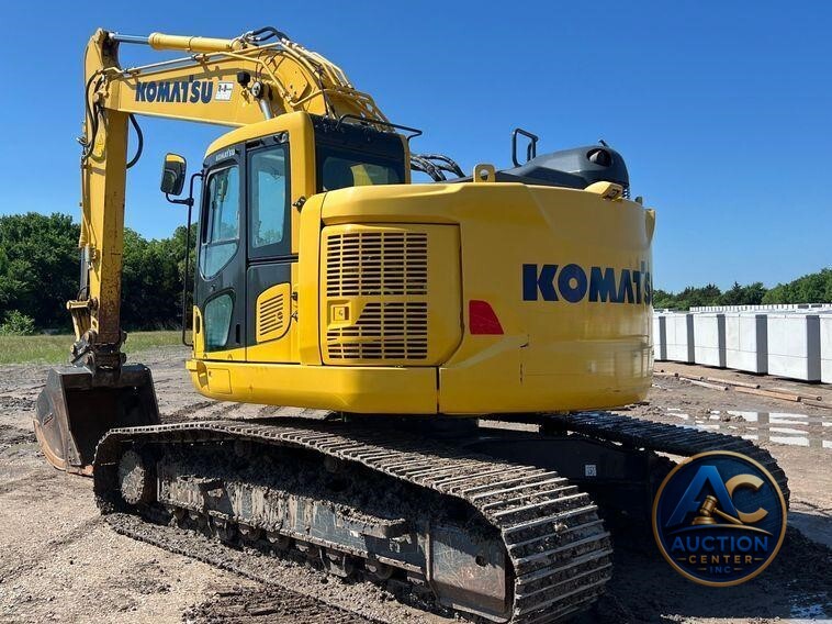 2020 Komatsu PC238USLC-11 excavator