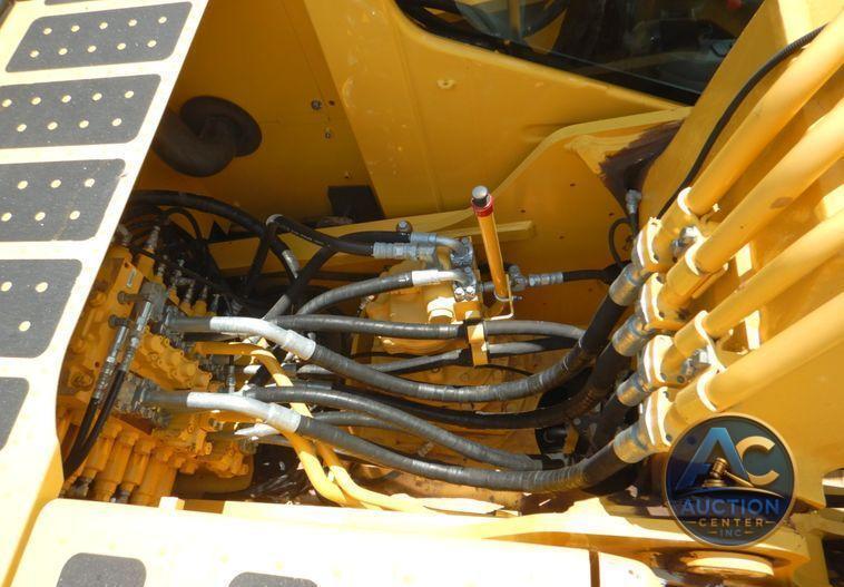 2018 Komatsu PC210LC-11  excavator