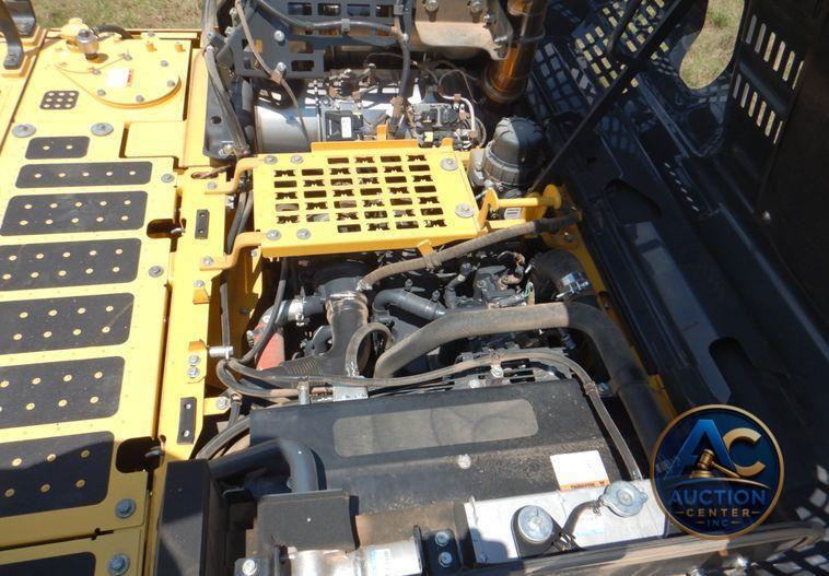 2018 Komatsu PC210LC-11  excavator