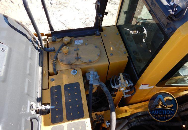 2016 Komatsu PC360LCi-11  excavator