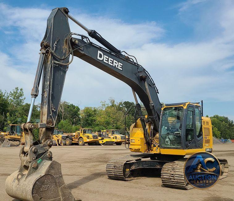 2017 John Deere 245G LC  excavator