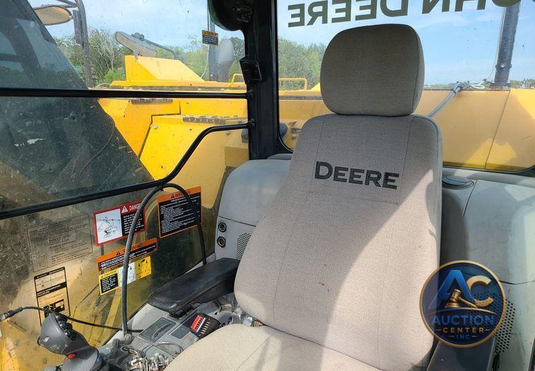 2017 John Deere 245G LC  excavator