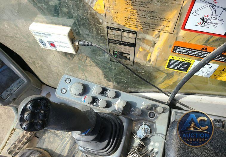 2017 John Deere 245G LC  excavator