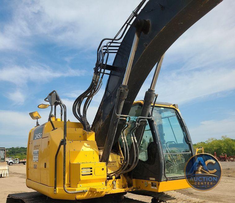 2017 John Deere 245G LC  excavator