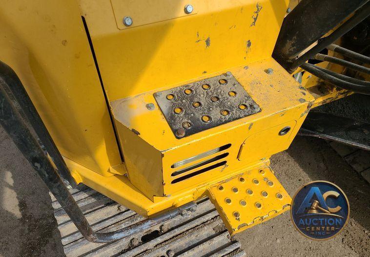 2017 John Deere 245G LC  excavator