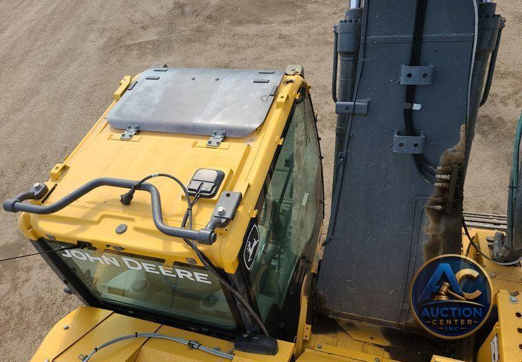 2017 John Deere 245G LC  excavator
