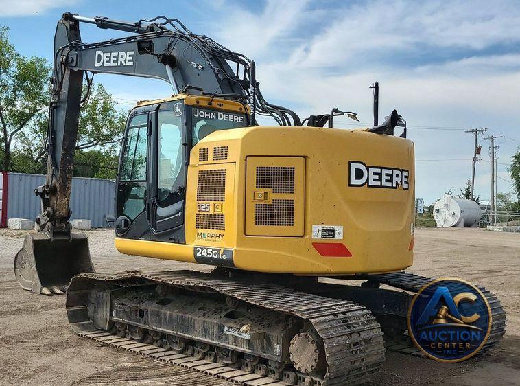 2017 John Deere 245G LC  excavator
