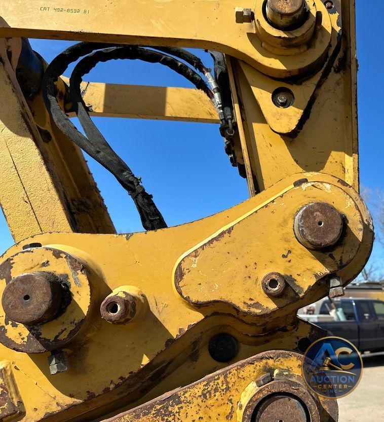 2019 Caterpillar 320 excavator