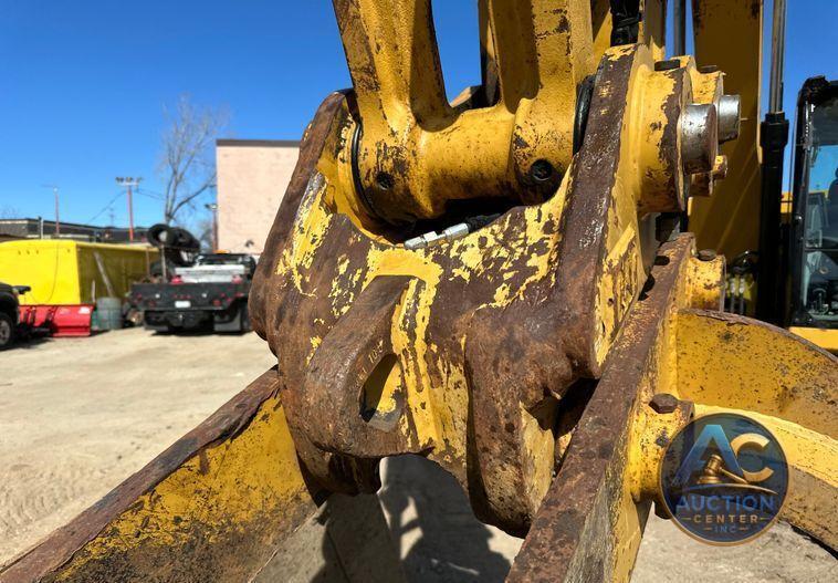 2019 Caterpillar 320 excavator