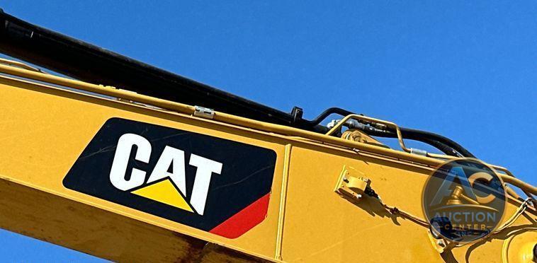 2019 Caterpillar 320 excavator