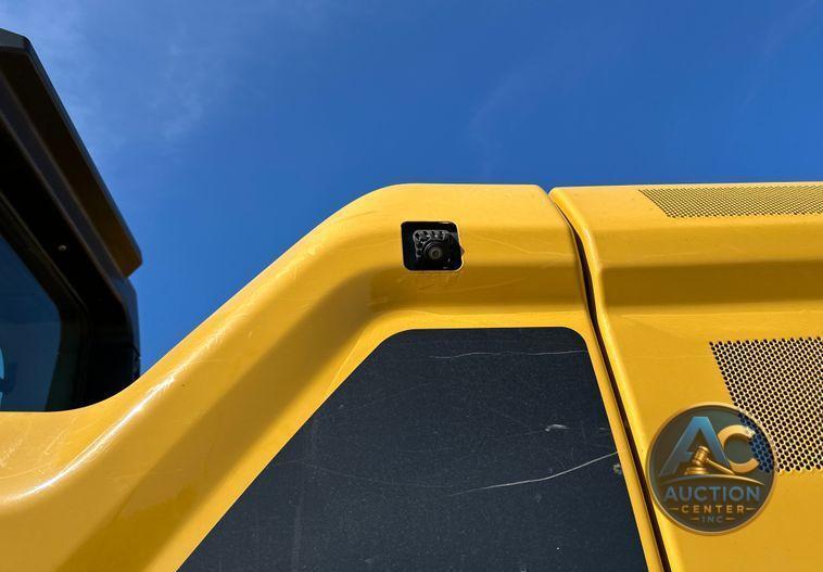 2019 Caterpillar 320 excavator