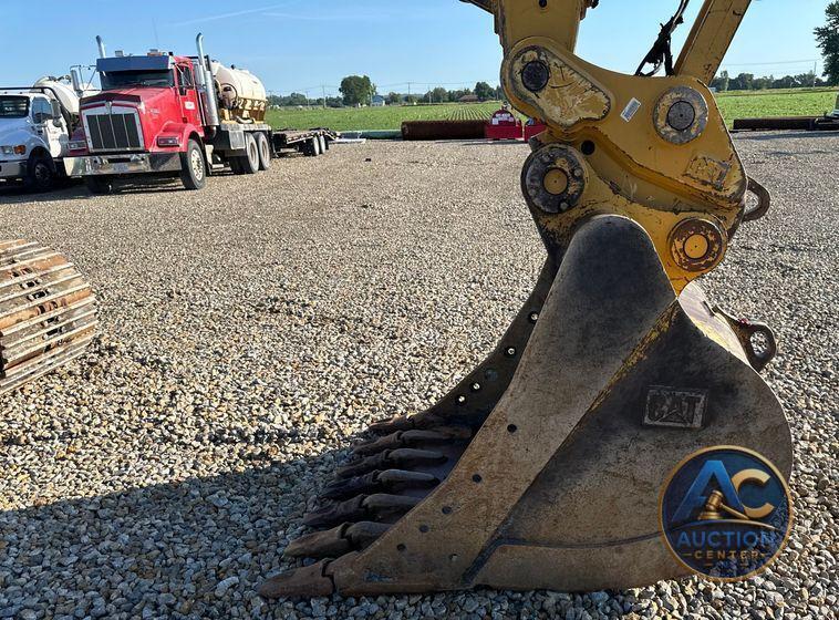 2018 Caterpillar  323 excavator