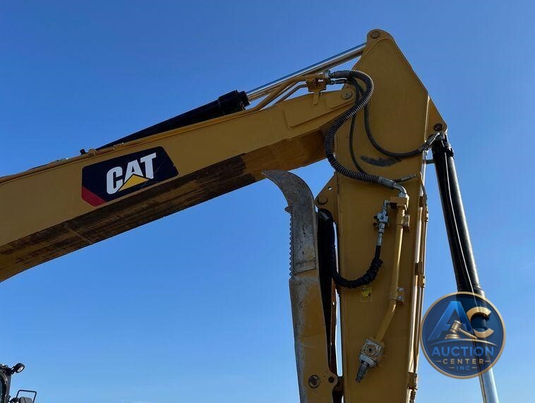 2018 Caterpillar  323 excavator