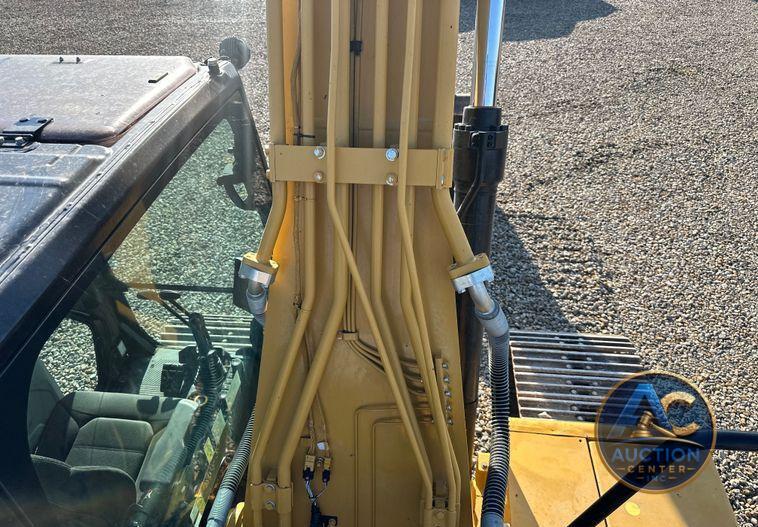 2018 Caterpillar  323 excavator