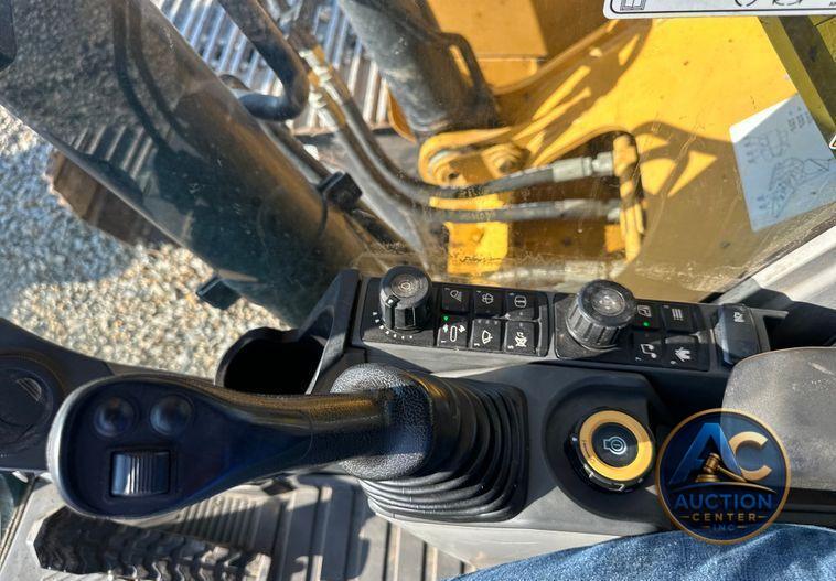 2018 Caterpillar  323 excavator