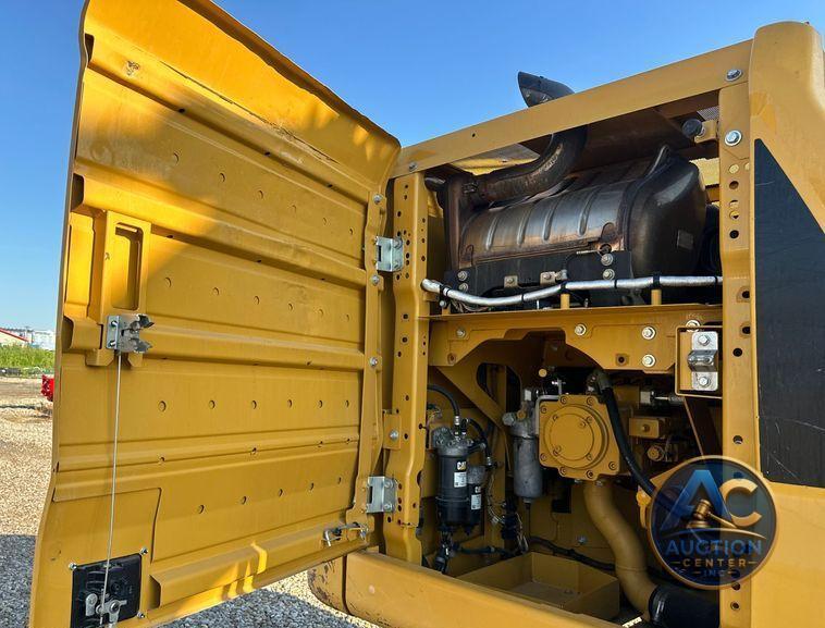 2018 Caterpillar  323 excavator