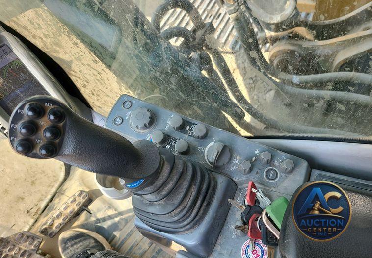 2015 John Deere 350G LC  excavator