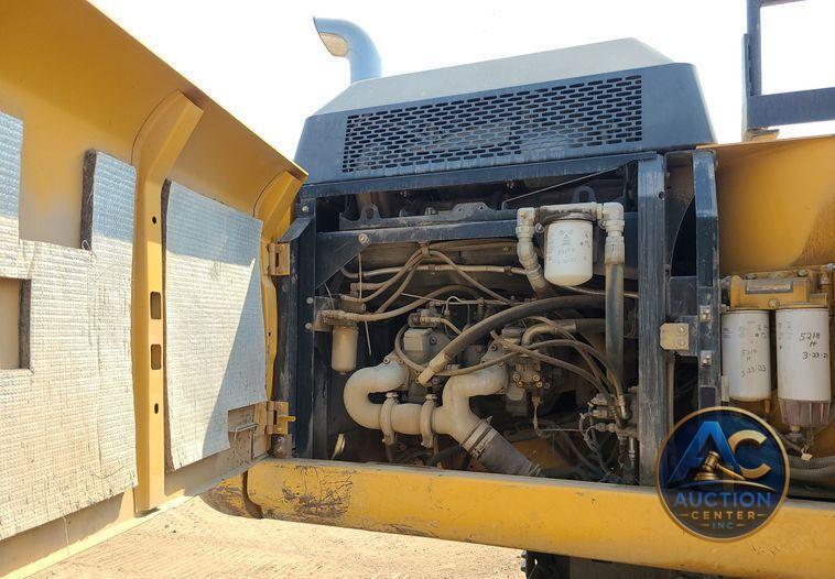 2015 John Deere 350G LC  excavator