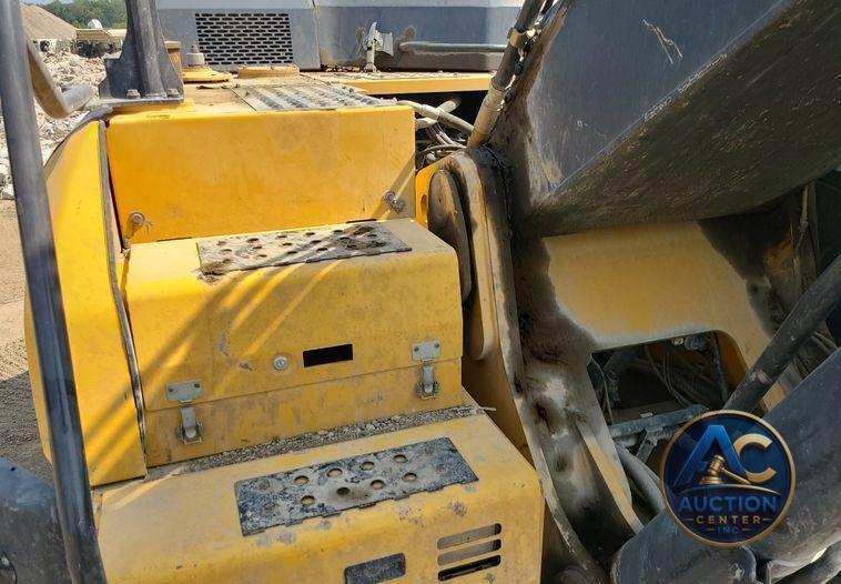 2015 John Deere 350G LC  excavator
