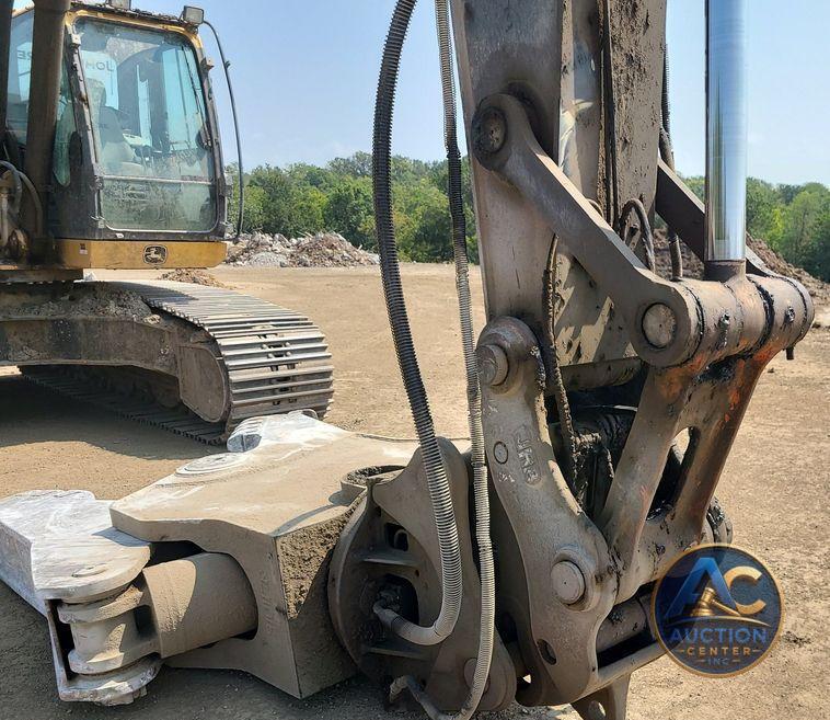 2015 John Deere 350G LC  excavator