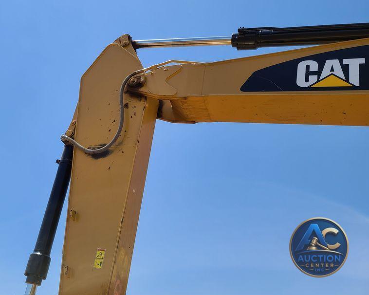 2018 Caterpillar 330FL  excavator