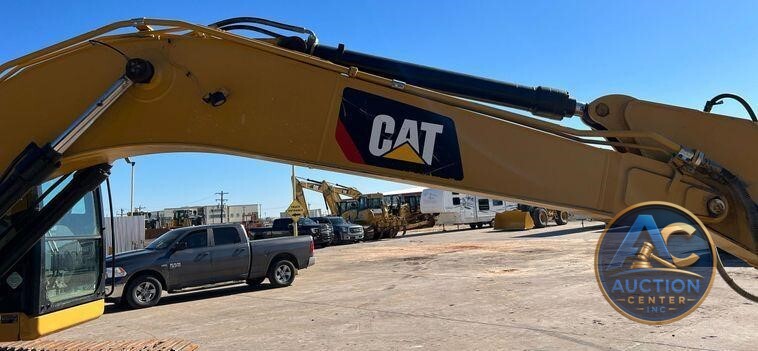2018 Caterpillar 323  excavator