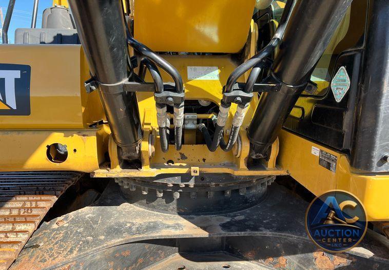 2018 Caterpillar 323  excavator