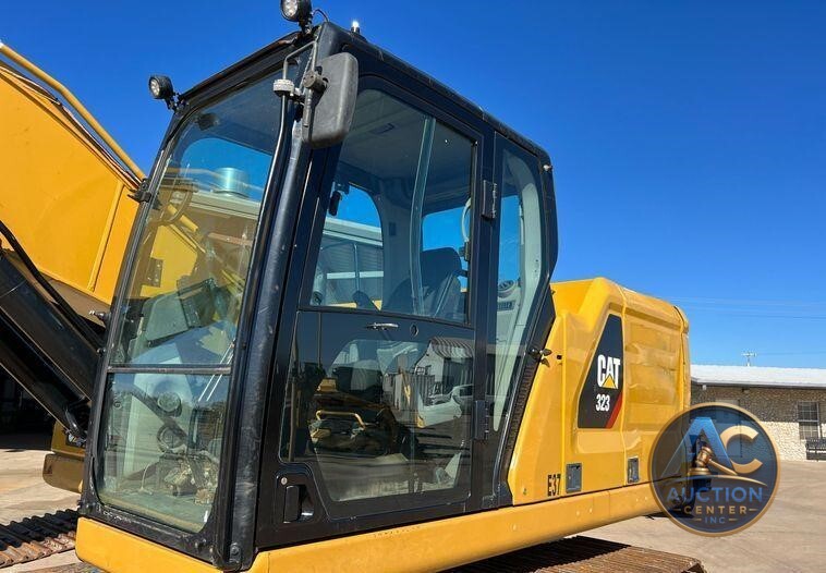 2018 Caterpillar 323  excavator