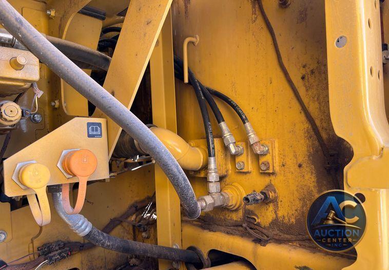 2018 Caterpillar 323  excavator