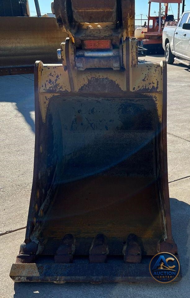 2018 Caterpillar 320  excavator