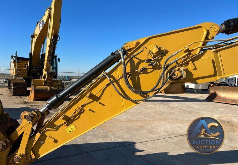2018 Caterpillar 320  excavator