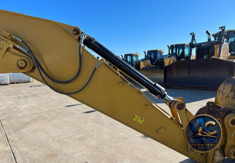 2018 Caterpillar 320  excavator