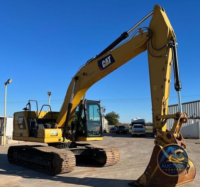 2018 Caterpillar 320  excavator