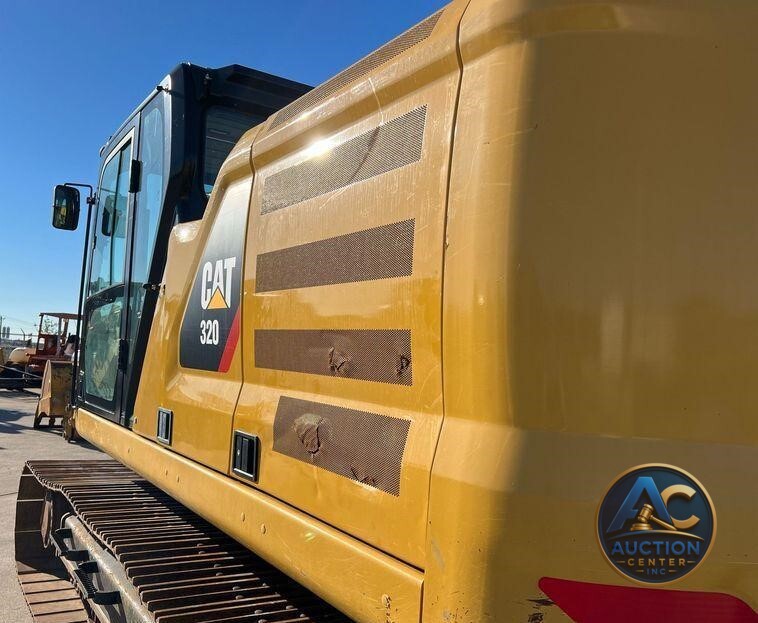 2018 Caterpillar 320  excavator
