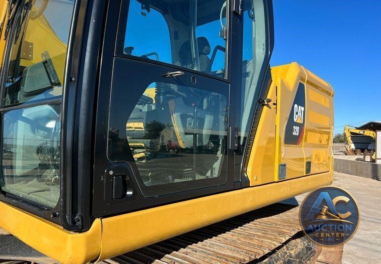 2018 Caterpillar 320  excavator