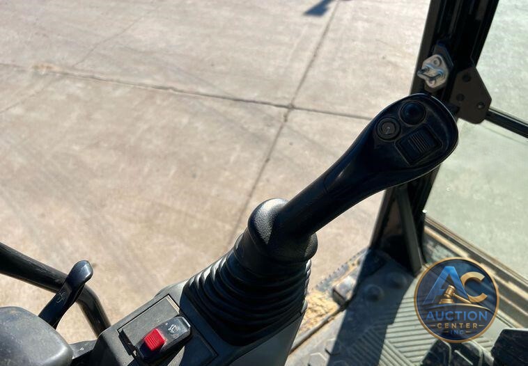 2018 Caterpillar 320  excavator