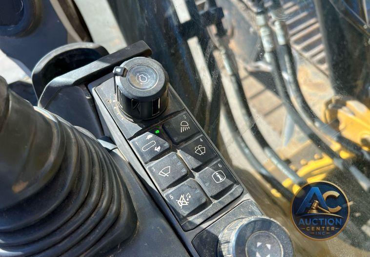 2018 Caterpillar 320  excavator