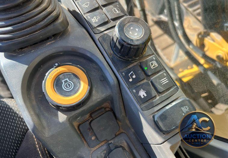 2018 Caterpillar 320  excavator