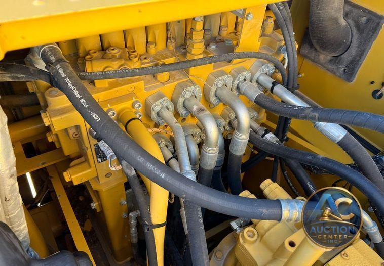 2018 Caterpillar 320  excavator