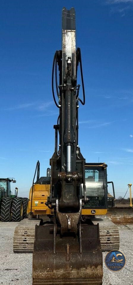 2015 John Deere 250G LC excavator