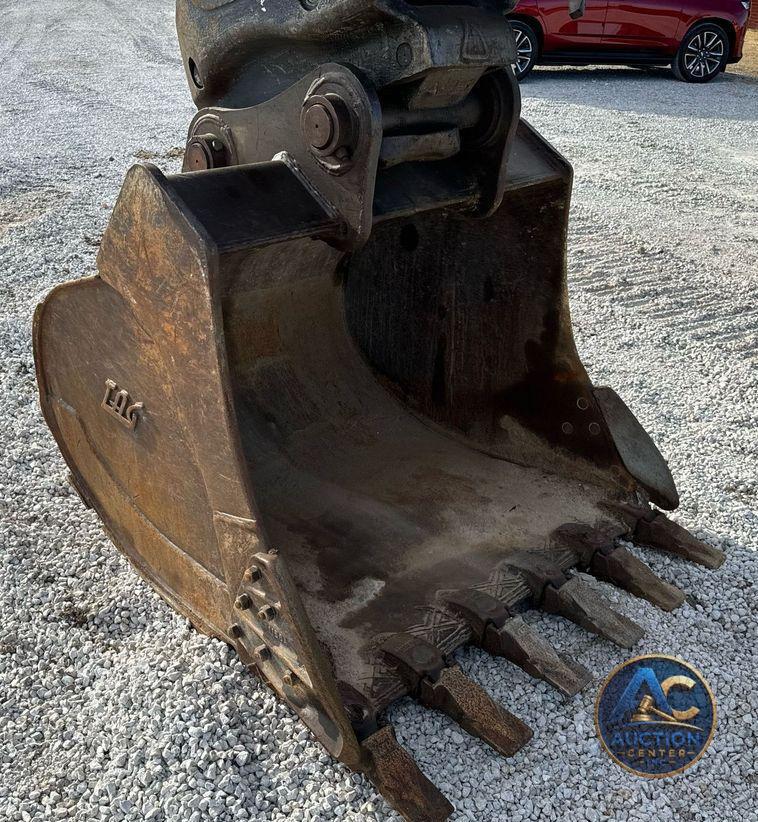 2015 John Deere 250G LC excavator