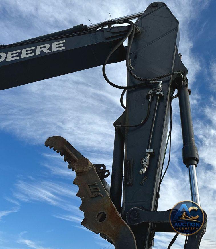 2015 John Deere 250G LC excavator